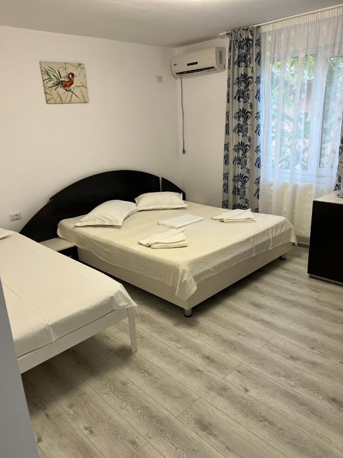 Vila Iris Mamaia Nord นาโวดาริ ภายนอก รูปภาพ