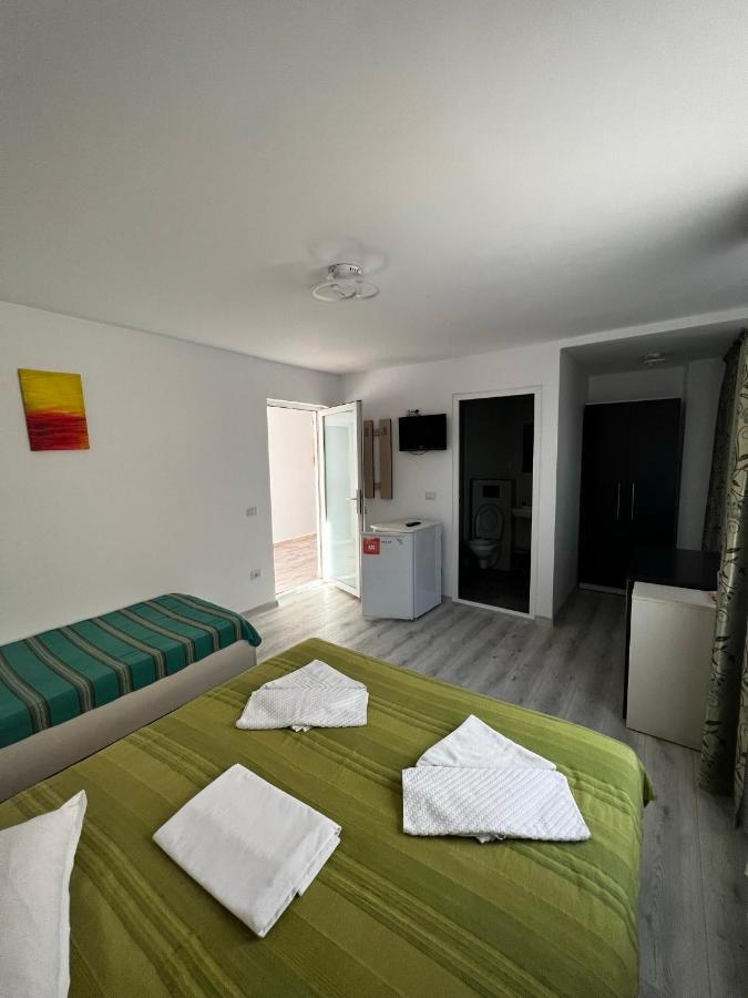Vila Iris Mamaia Nord นาโวดาริ ภายนอก รูปภาพ